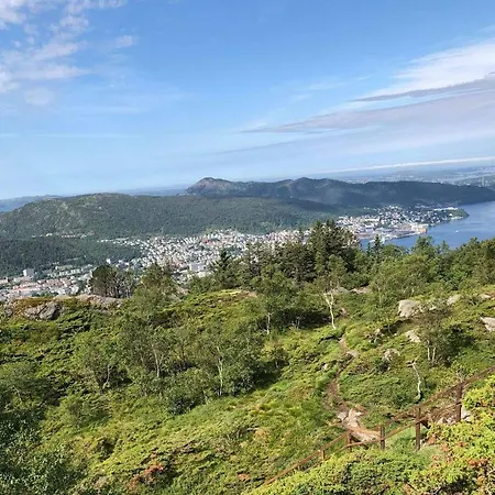 Leilighet Large 3br City With Amazing View, Family Friendly *